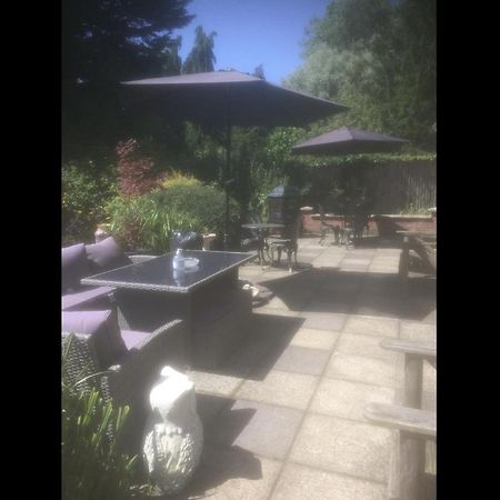 The Bridge Guest House Coltishall Екстериор снимка