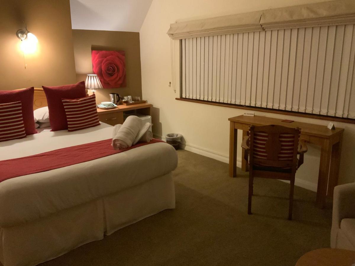 The Bridge Guest House Coltishall Екстериор снимка